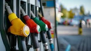 El Gobierno aplica una nueva suba parcial de impuestos a la nafta y el gasoil