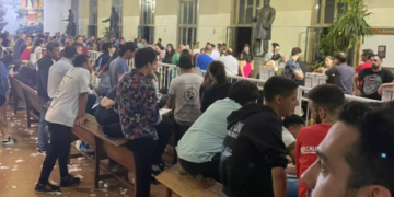 Votan los estudiantes de la UBA: los reformistas esperan consolidarse, hay fuerte disputa en tres facultades y los libertarios prueban su suerte