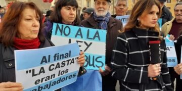 Operativo policial acompaña marcha de la CGT al Congreso