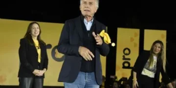 Macri apoya a Lospennato en recorrido porteño