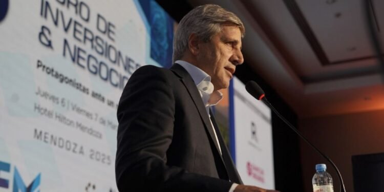 Inflación y plazos fijos: Caputo sube tasas, a contramano del FMI.