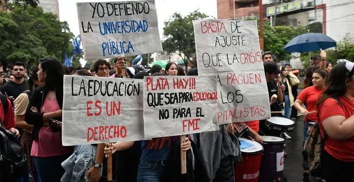 Con Milei, docentes perdieron 44% de su salario