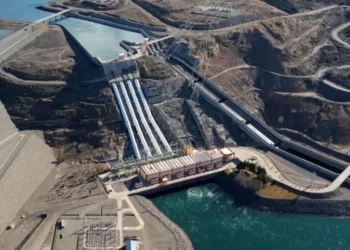 Centrales hidroeléctricas: Economía completa la precalificación.