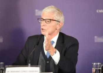 Estudio del ministro, ligado a un hombre clave del “Chiqui” Tapia.