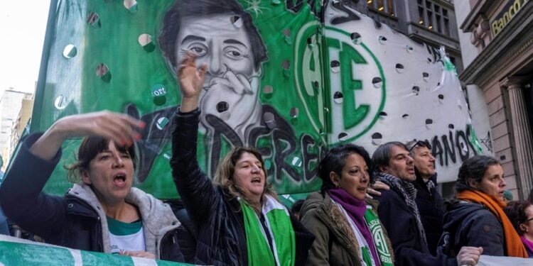 El 90% acató el paro masivo convocado por ATE.