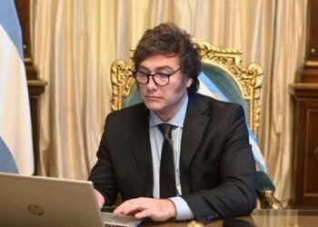 Al Congreso: Milei presentó el texto completo de la reforma laboral.