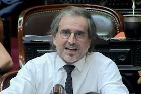 La postura de Benegas Lynch: Menos “Congo”, más libertad fiscal.