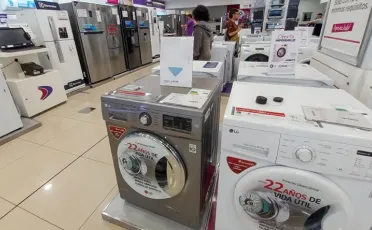 Qué cambia con la simplificación de importaciones de Milei.