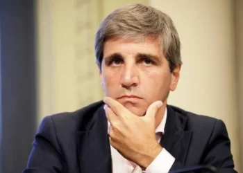 Caputo vs. “Kukitas”: Niega REPO y recuerda el déficit anterior.