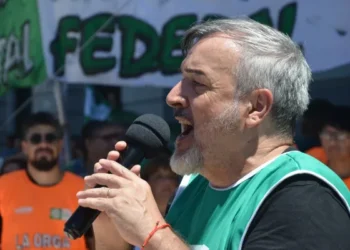 Críticas de Rodolfo Aguiar a Milei por la situación económica.