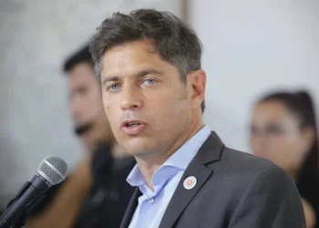 Dura advertencia de Kicillof a Milei por presunta corrupción.