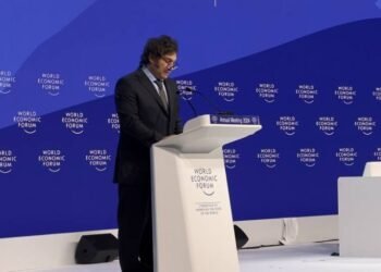 El Foro de Davos advierte a Milei sobre 5 puntos críticos.