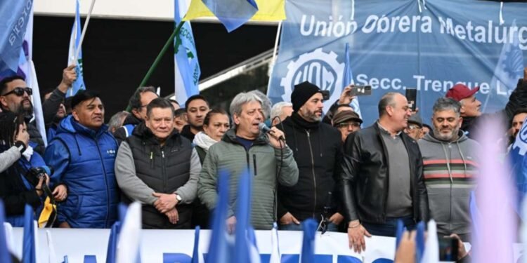 Reforma laboral: la amenaza de paro de ATE y UOM.