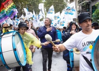 “No es la reforma de Milei”: El proyecto laboral alternativo de La Cámpora.