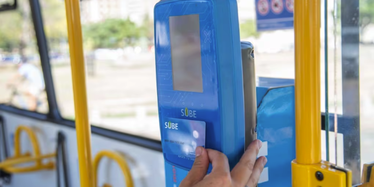 Transporte: consulta abierta por la suba del boleto.