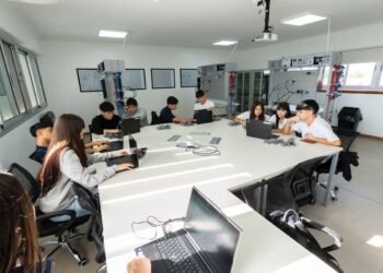 Una alianza estratégica para fortalecer la formación de ingenieros en estándares internacionales