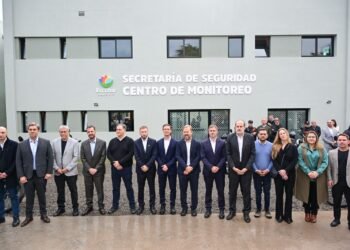Intendentes se reunieron con el ministro de Seguridad bonaerense: buscan impulsar un proyecto de ley para crear policías municipales