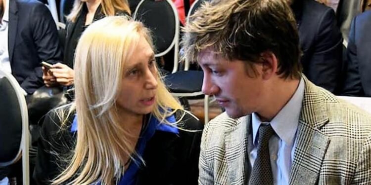 Conflicto en el libertarismo: Desconfianza entre Karina Milei y Santiago Caputo en la inteligencia estatal