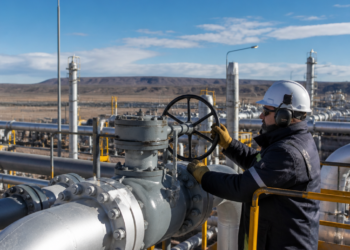 Un análisis revela las infraestructuras esenciales para posicionar a Vaca Muerta como proveedor de gas en la región