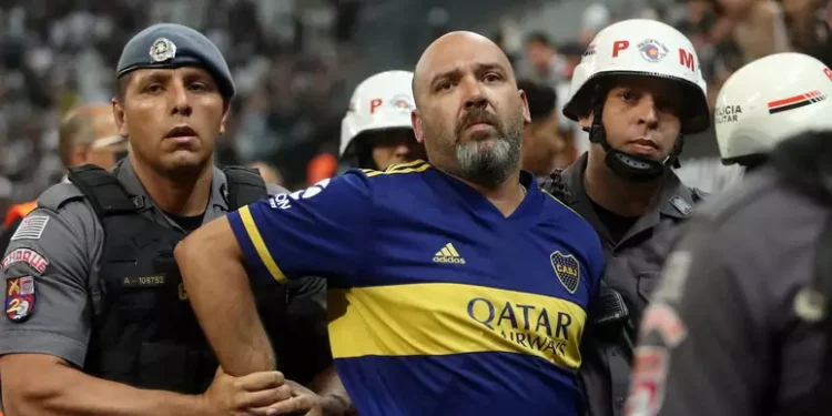 La Conmebol impone sanciones a Boca por racismo durante un partido en Brasil