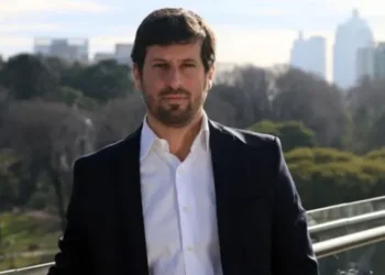 Cambio de mando: El Gobierno desplaza a María Luz Landívar de la DNE y nombra a Juan Pablo Limodio.