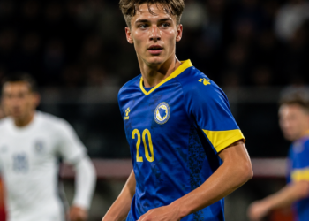 Kerim Alajbegović: una figura emergente en el espectro futbolístico de Bosnia y Herzegovina