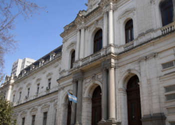 Se establece la fecha de entrada en vigencia del Código Procesal Penal Federal en La Plata