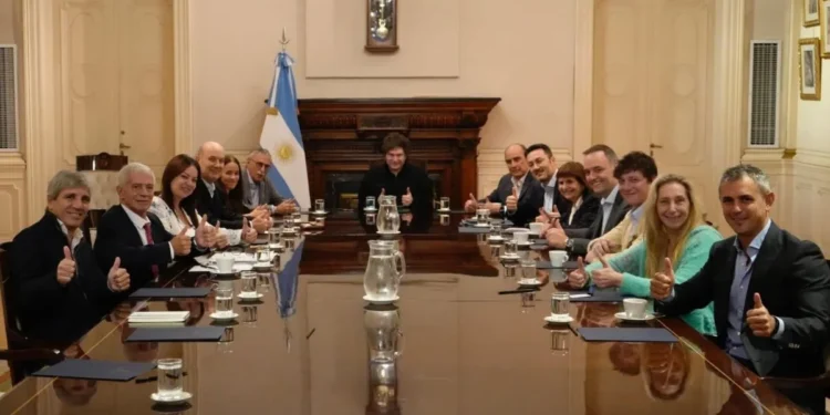 El Gobierno se prepara para una nueva reunión política mientras Milei rinde homenaje al Rebe de Lubavitch