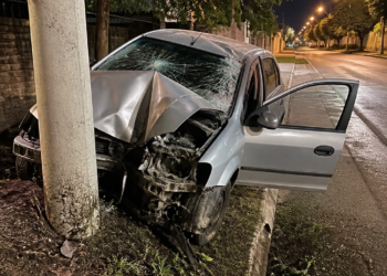 Accidente grave en Córdoba: un auto se despistó y una mujer resultó herida