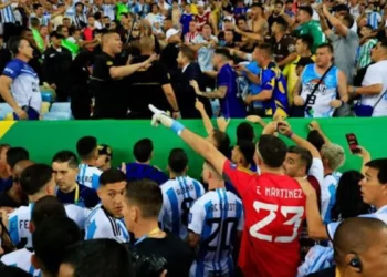 El Gobierno impone restricciones a 14 argentinos por incidentes durante el Mundial