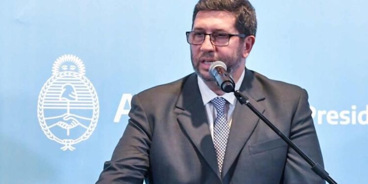 Juan Manuel Olmos se refiere al futuro del peronismo: “Dividirnos sería un error histórico, porque el 2027 es un punto de inflexión para la Argentina”