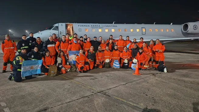 Terremoto en Venezuela: un segundo grupo de brigadistas argentinos se desplaza para relevar a los rescatistas en la zona
