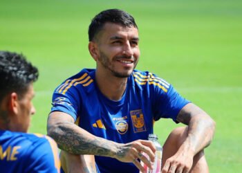 Ángel Correa se aleja de River tras cambios en la transferencia de Tigres