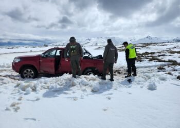 Un turista quedó varado con su familia en la nieve durante 24 horas y reconoce un error de juicio