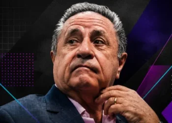 Duhalde cuestionó a Milei y al peronismo, y expresó su apoyo a Kicillof como candidato