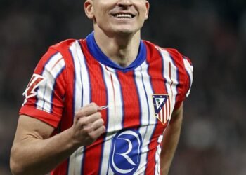Julián Álvarez sigue de cerca su plan de entrenamiento con Atlético de Madrid y se aleja de un traspaso a Barcelona