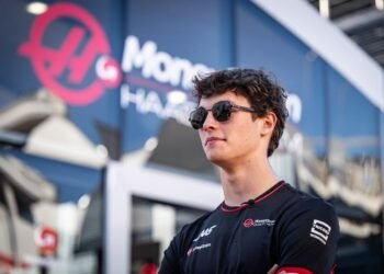 Ferrari activa a Hamilton y Leclerc mientras el debutante Bearman enfrenta retos en 2024