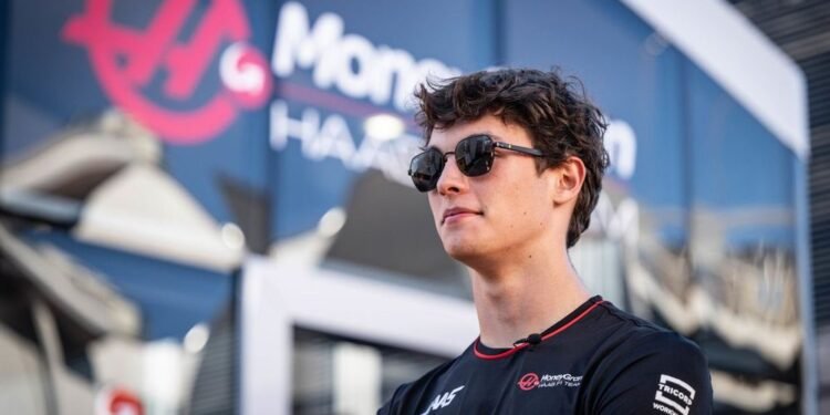 Ferrari activa a Hamilton y Leclerc mientras el debutante Bearman enfrenta retos en 2024