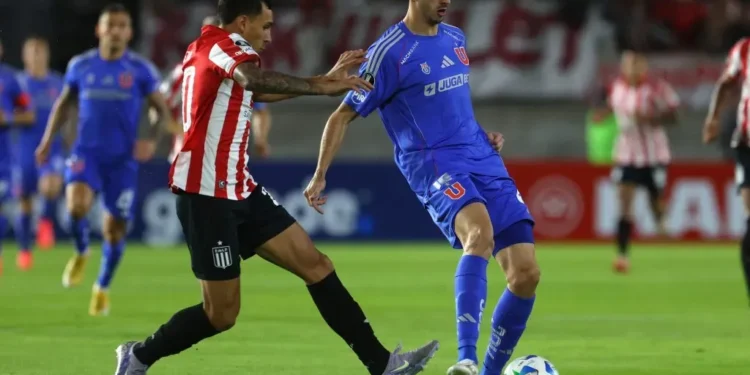 Estudiantes y U.Católica empatan 1-1 en el partido de ida de la Copa Libertadores
