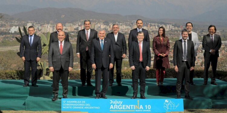 Gobernadores del Norte Grande articulan sus reclamaciones por infraestructura y subsidios