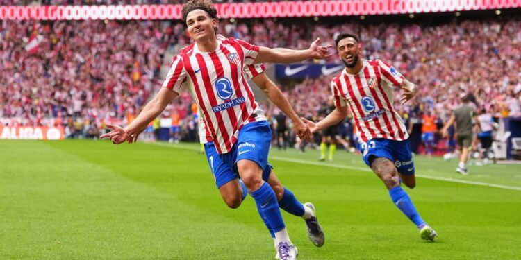 El futuro de Julián Álvarez en Atlético de Madrid: detalles de una charla decisiva con Simeone