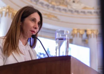 Pilar Ramírez cuestiona a Jorge Macri y sus políticas en medio de negociaciones entre LLA y PRO