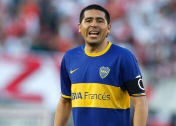 Movimientos en el mercado de pases de Boca: dos salidas mientras Riquelme busca un delantero