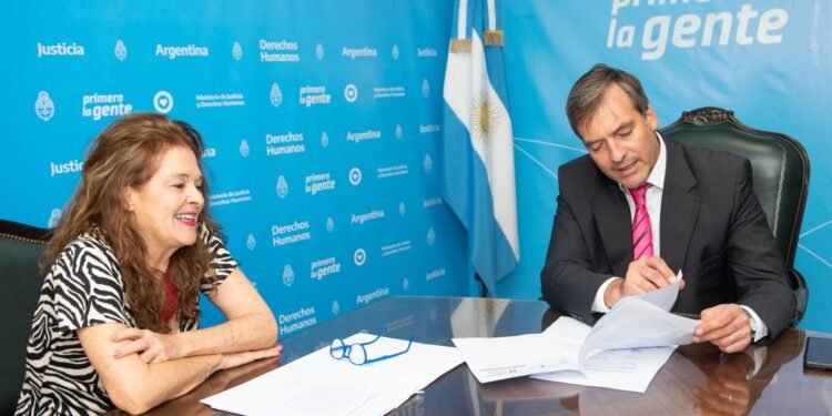 Cerimedo enfrenta múltiples demandas en la Justicia comercial argentina