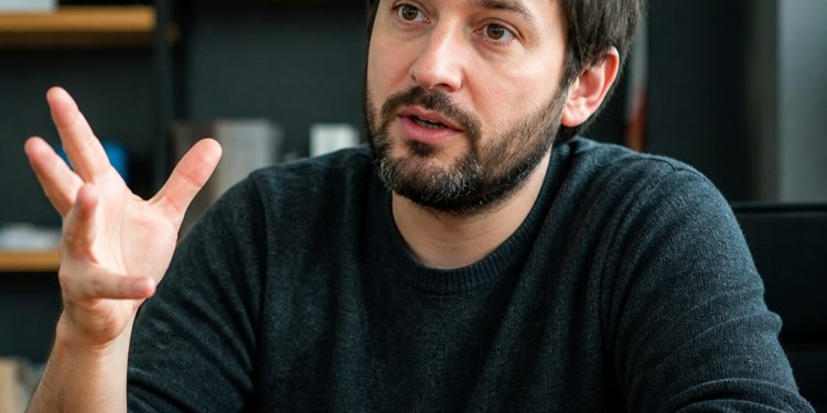 Facundo Díaz, experto en IA: “La IA carece de propósito, pero posee autonomía para realizar acciones inesperadas”