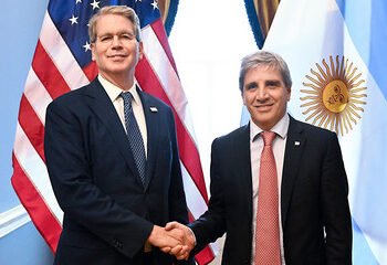 El riesgo país vuelve a bajar de los 500 puntos tras apoyo estadounidense