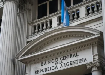 El Gobierno acepta modificaciones del Senado para facilitar la aprobación de la reforma del BCRA