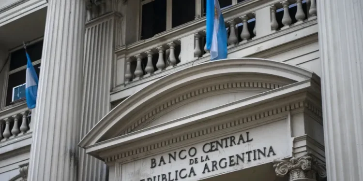 El Gobierno acepta modificaciones del Senado para facilitar la aprobación de la reforma del BCRA