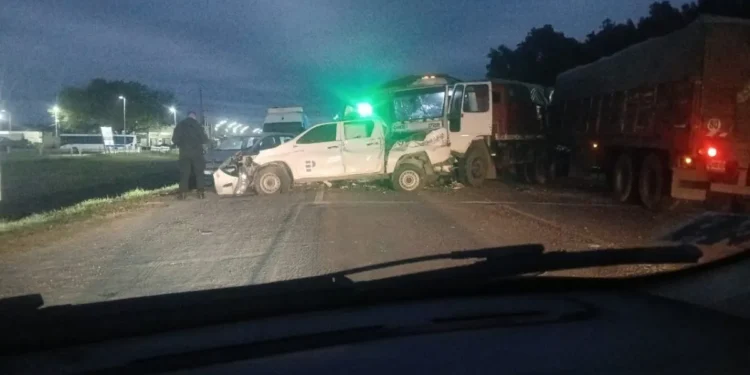 Impactante choque múltiple en la ruta 18 involucra a cuatro vehículos