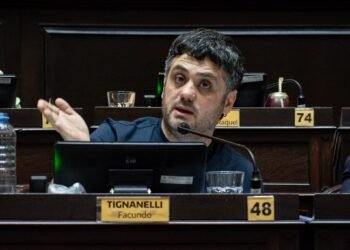 Crisis interna en el PJ bonaerense: diputados de Kicillof se abstuvieron en un proyecto de Ley de Tignanelli y Mendoza